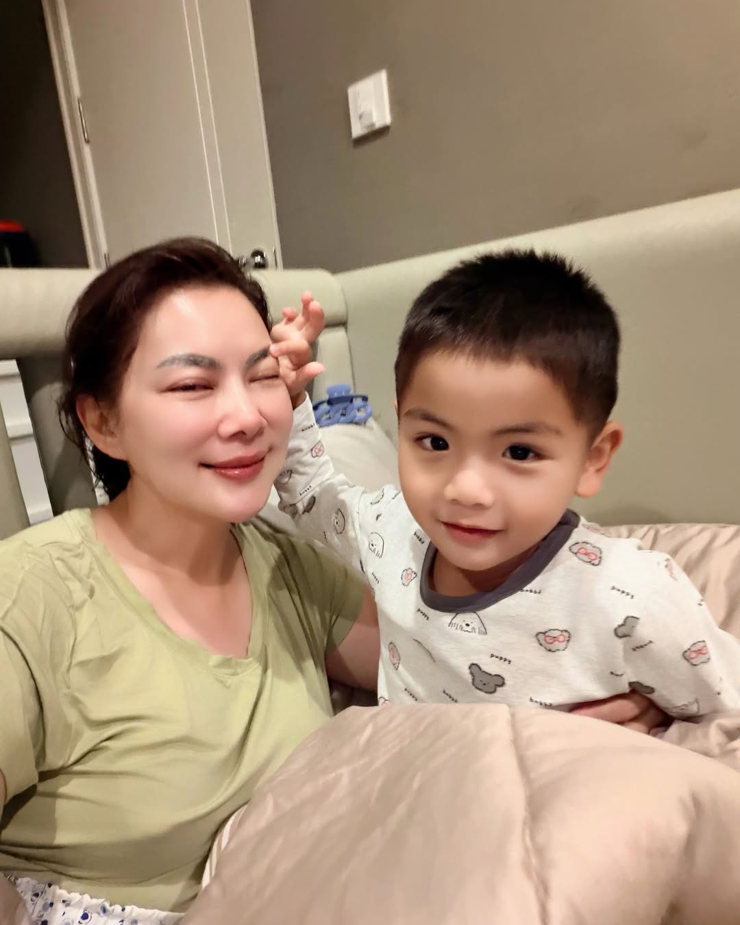 บุ๋ม - ปนัดดา วงศ์ผู้ดี