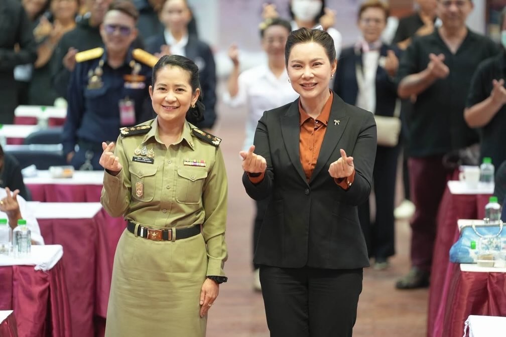 บุ๋ม - ปนัดดา วงศ์ผู้ดี