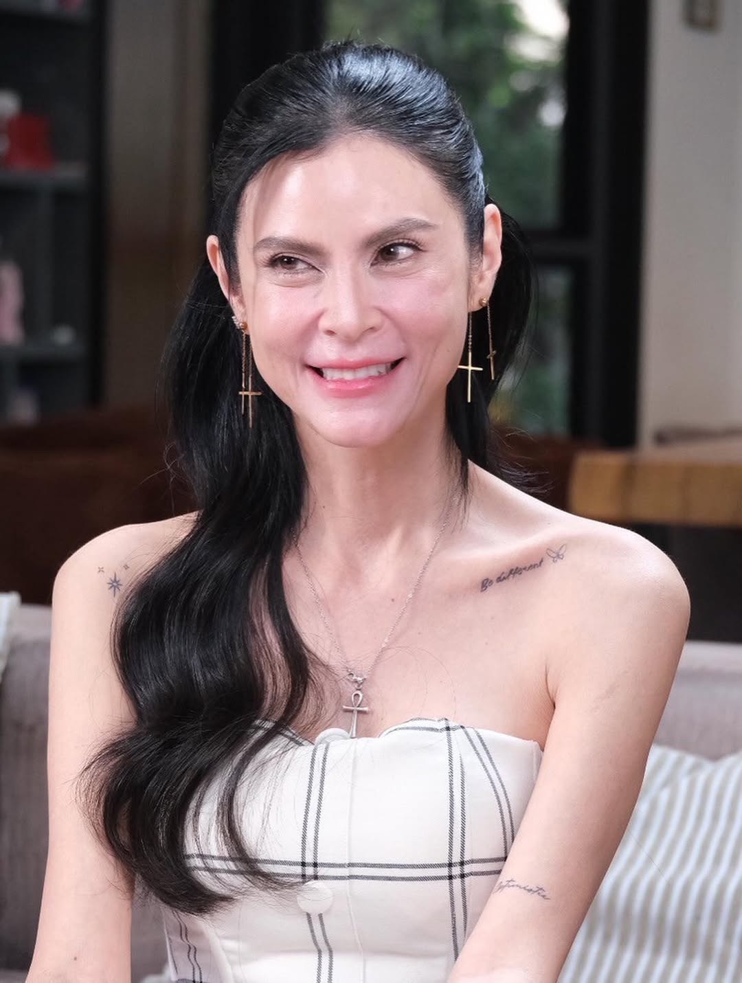 ปิ่น - เก็จมณี วรรธนะสิน