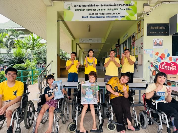 ปิ่น - เก็จมณี วรรธนะสิน