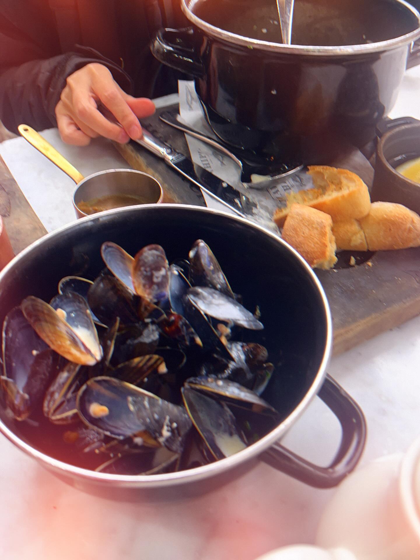 ปิ่น - เก็จมณี วรรธนะสิน