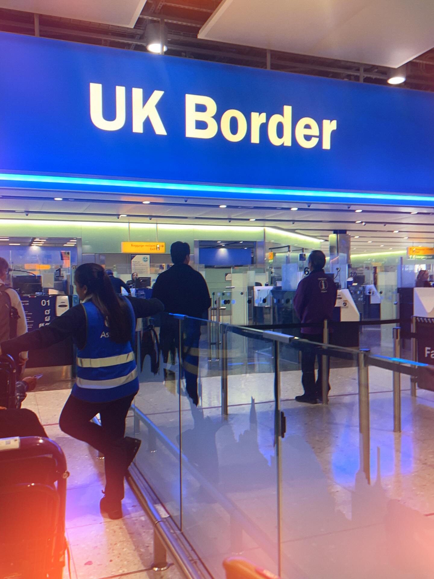 ปิ่น - เก็จมณี วรรธนะสิน