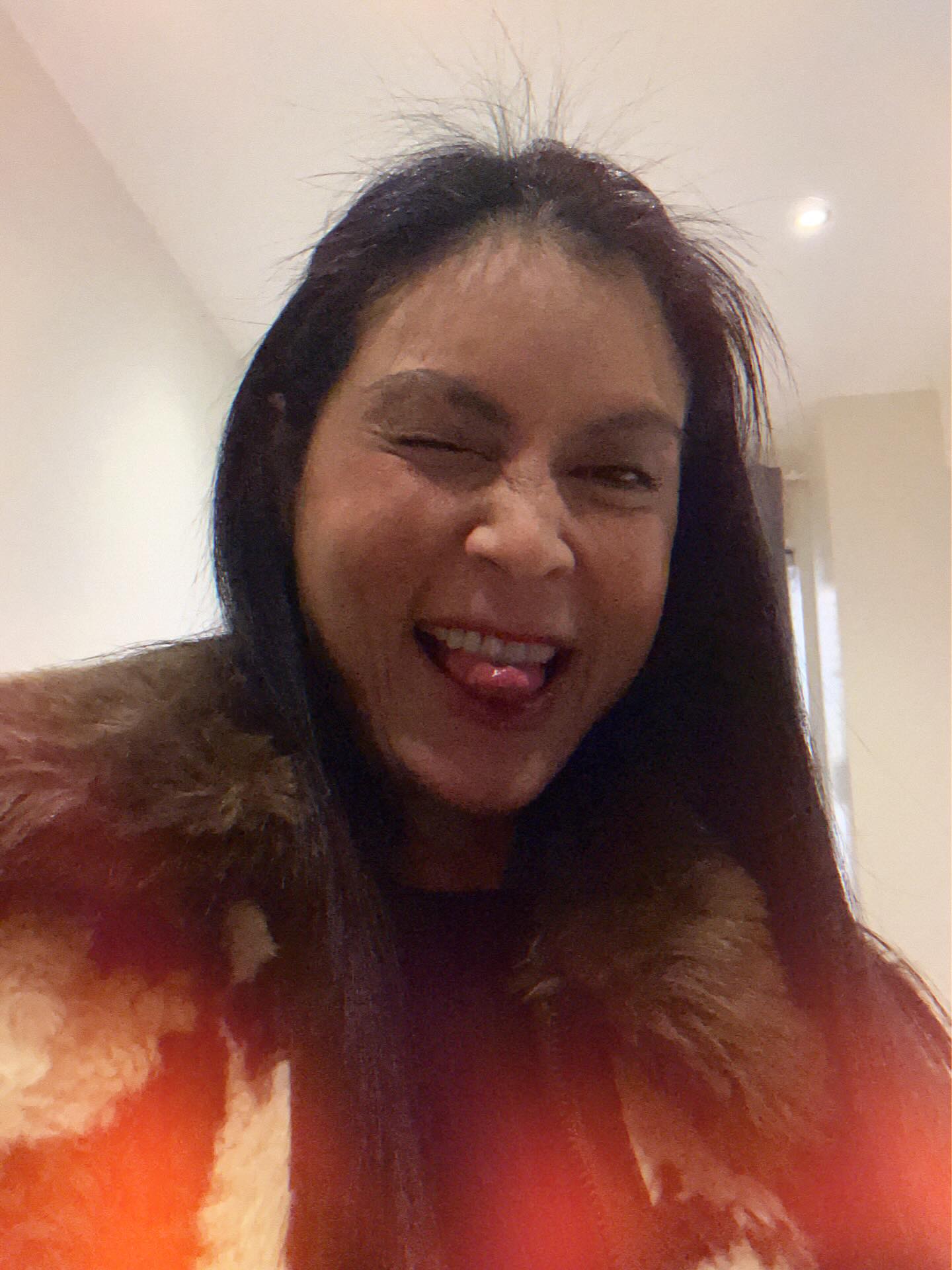 ปิ่น - เก็จมณี วรรธนะสิน