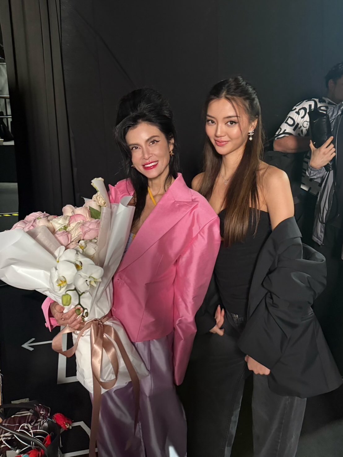 ปิ่น - เก็จมณี วรรธนะสิน