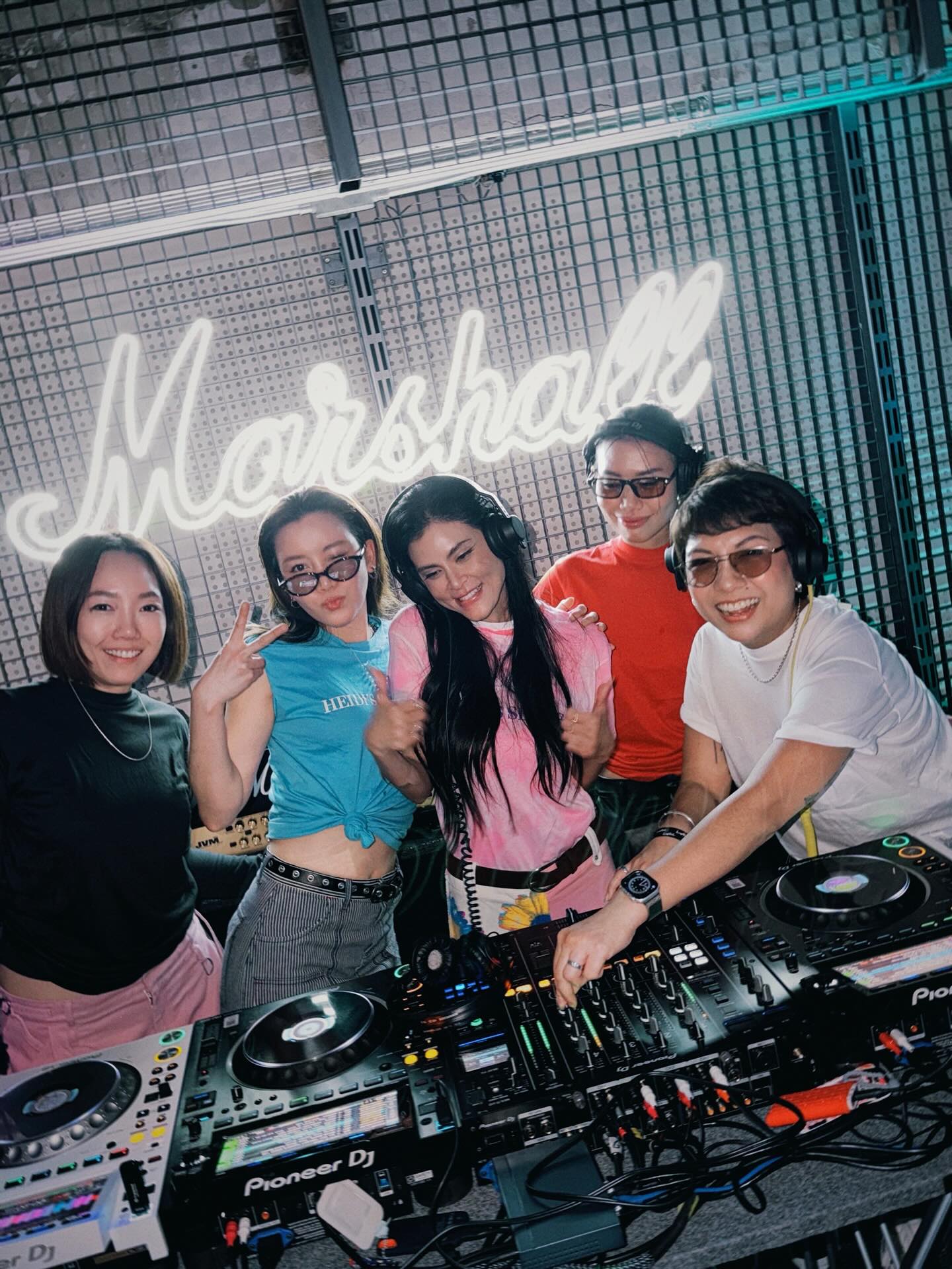 ปิ่น - เก็จมณี วรรธนะสิน