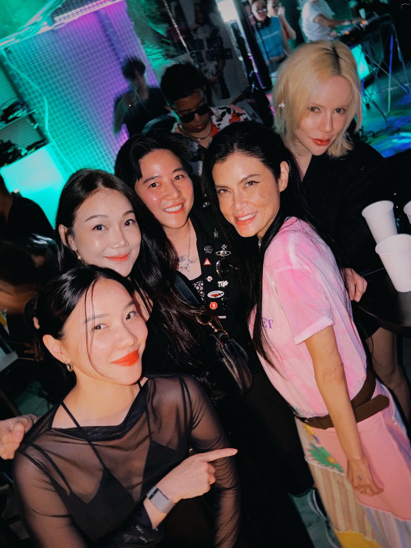 ปิ่น - เก็จมณี วรรธนะสิน