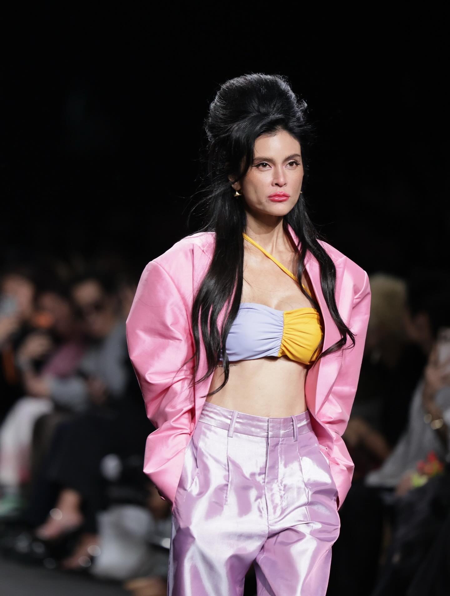 ปิ่น - เก็จมณี วรรธนะสิน