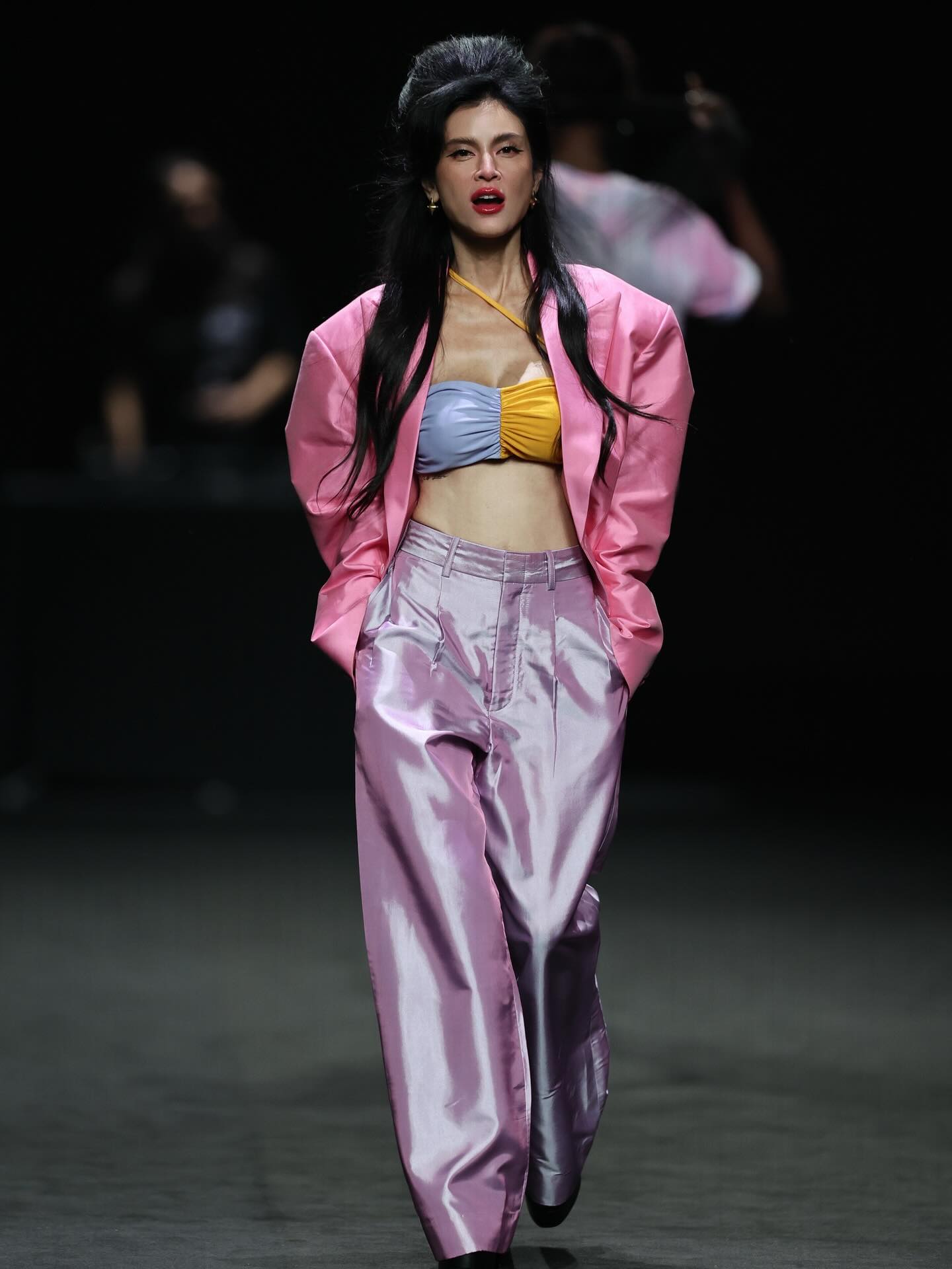 ปิ่น - เก็จมณี วรรธนะสิน