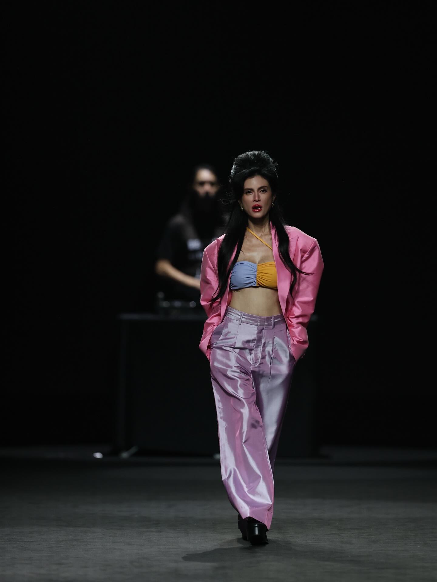 ปิ่น - เก็จมณี วรรธนะสิน