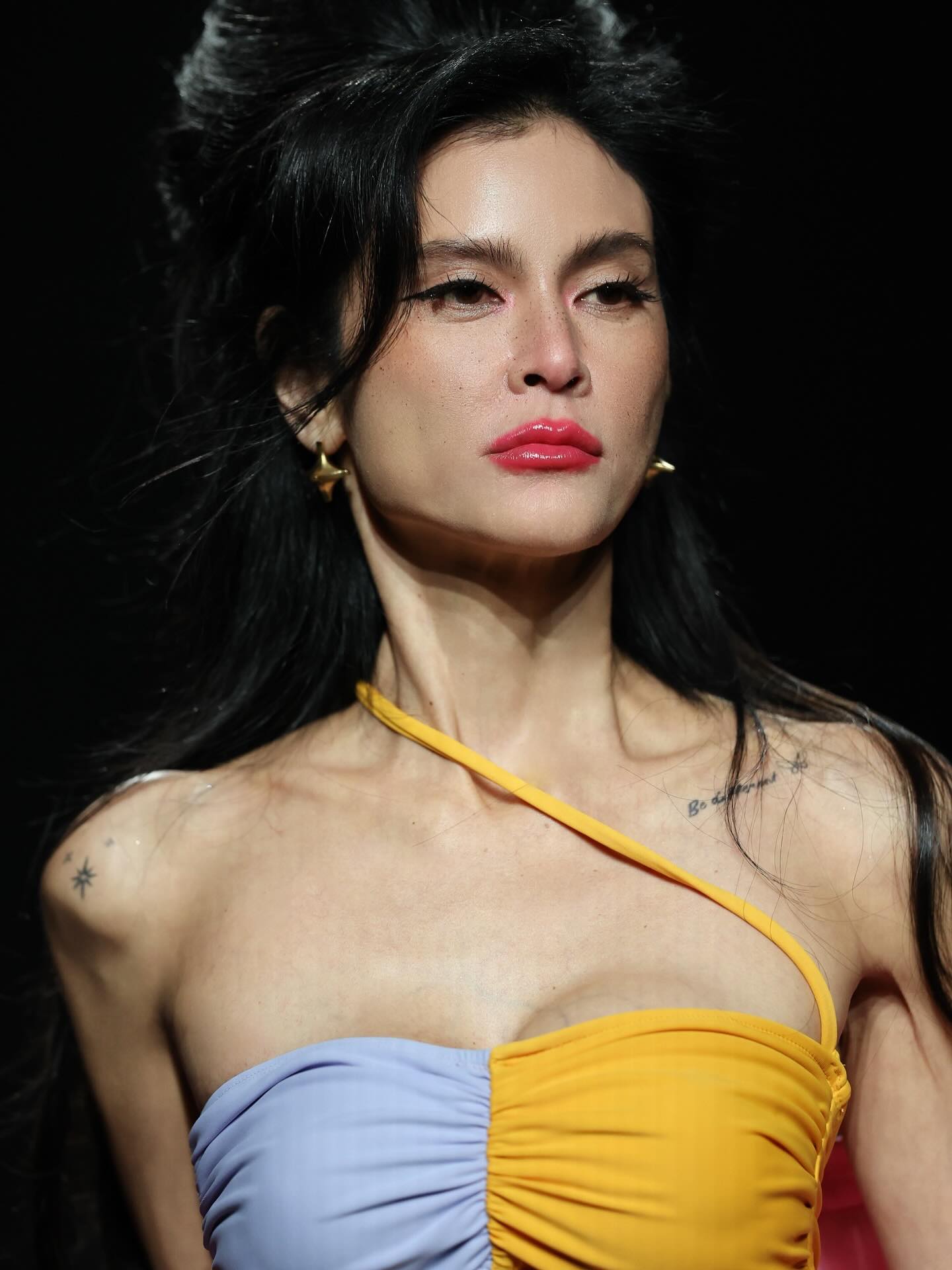 ปิ่น - เก็จมณี วรรธนะสิน