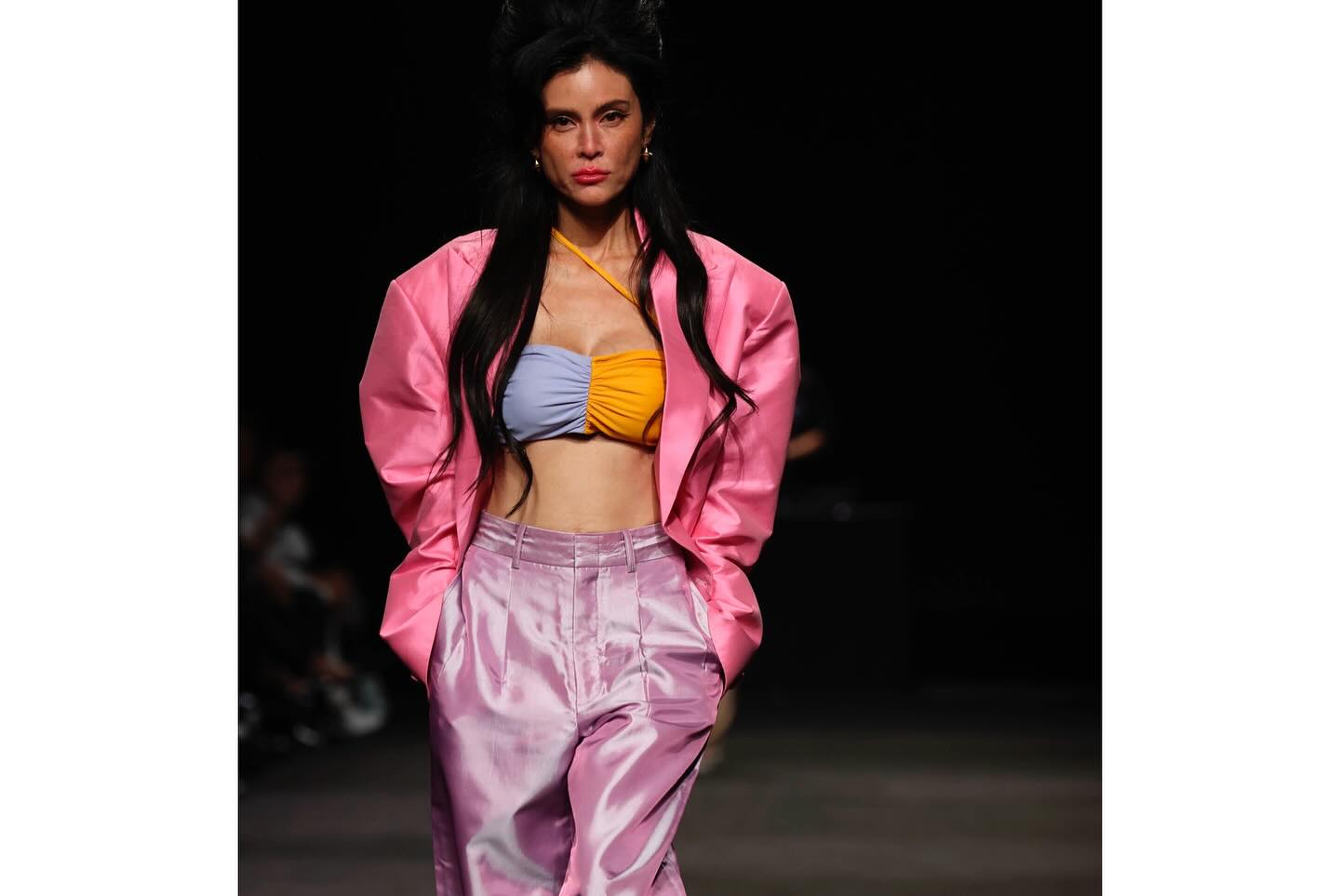 ปิ่น - เก็จมณี วรรธนะสิน