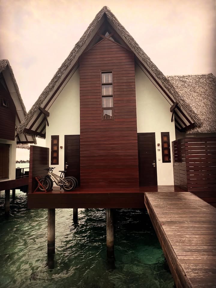 ปิ่น - เก็จมณี วรรธนะสิน