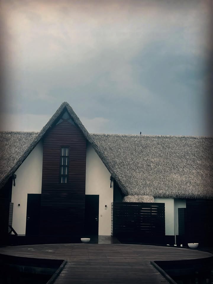 ปิ่น - เก็จมณี วรรธนะสิน