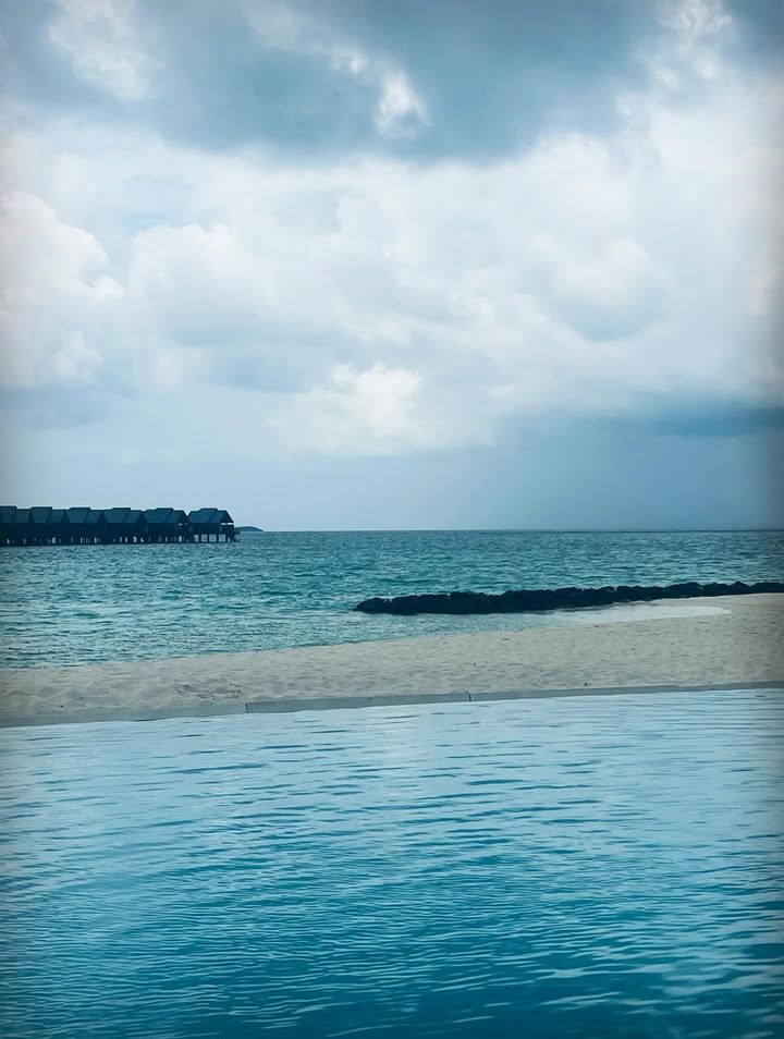 ปิ่น - เก็จมณี วรรธนะสิน