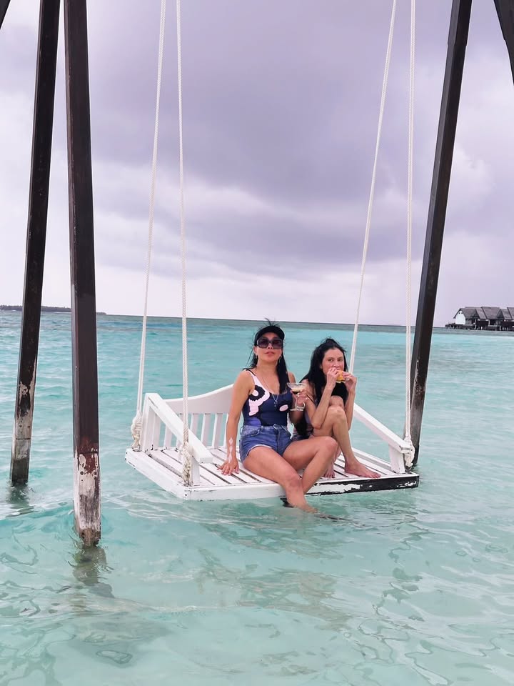 ปิ่น - เก็จมณี วรรธนะสิน