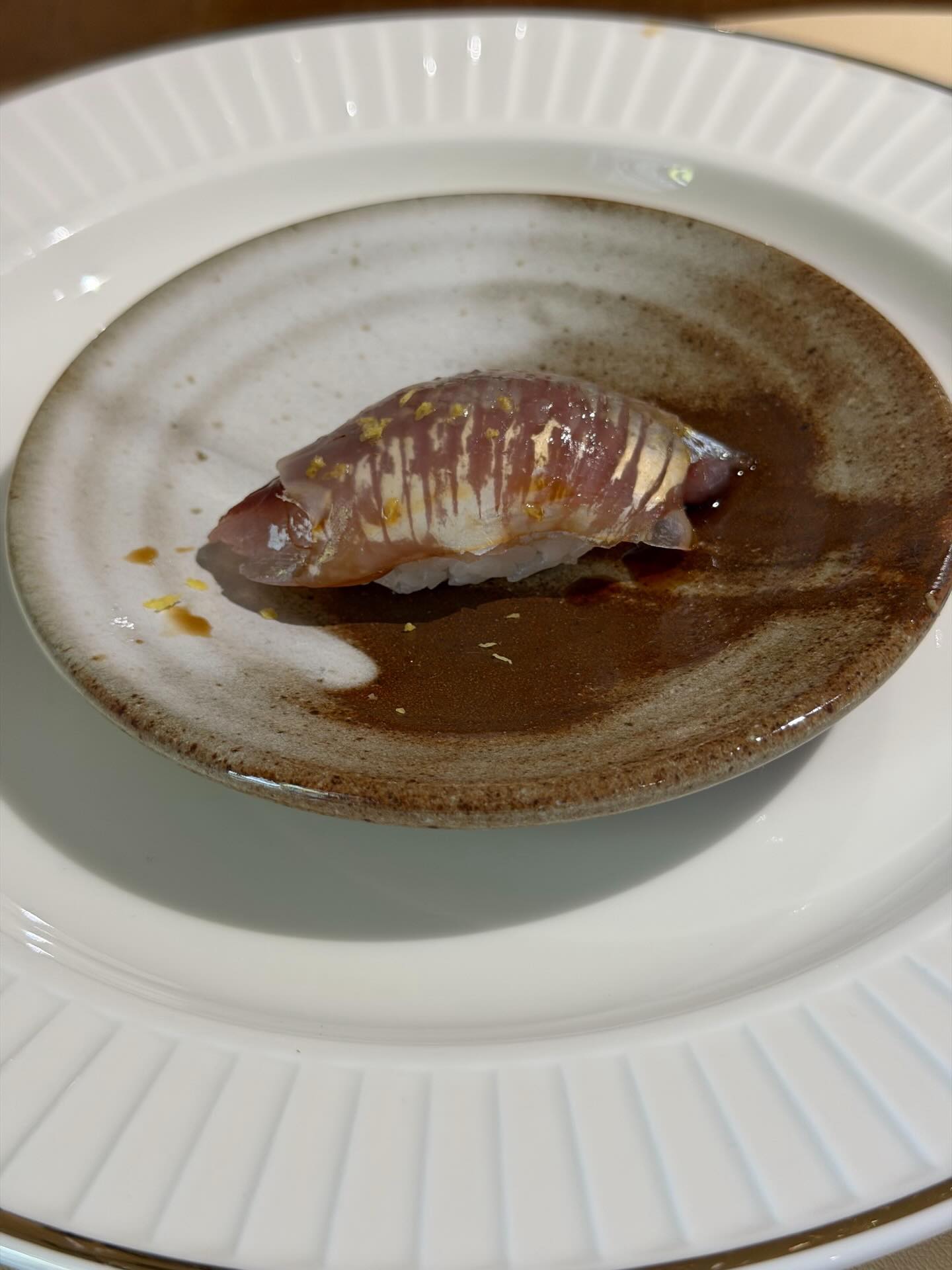 ปิ่น - เก็จมณี วรรธนะสิน