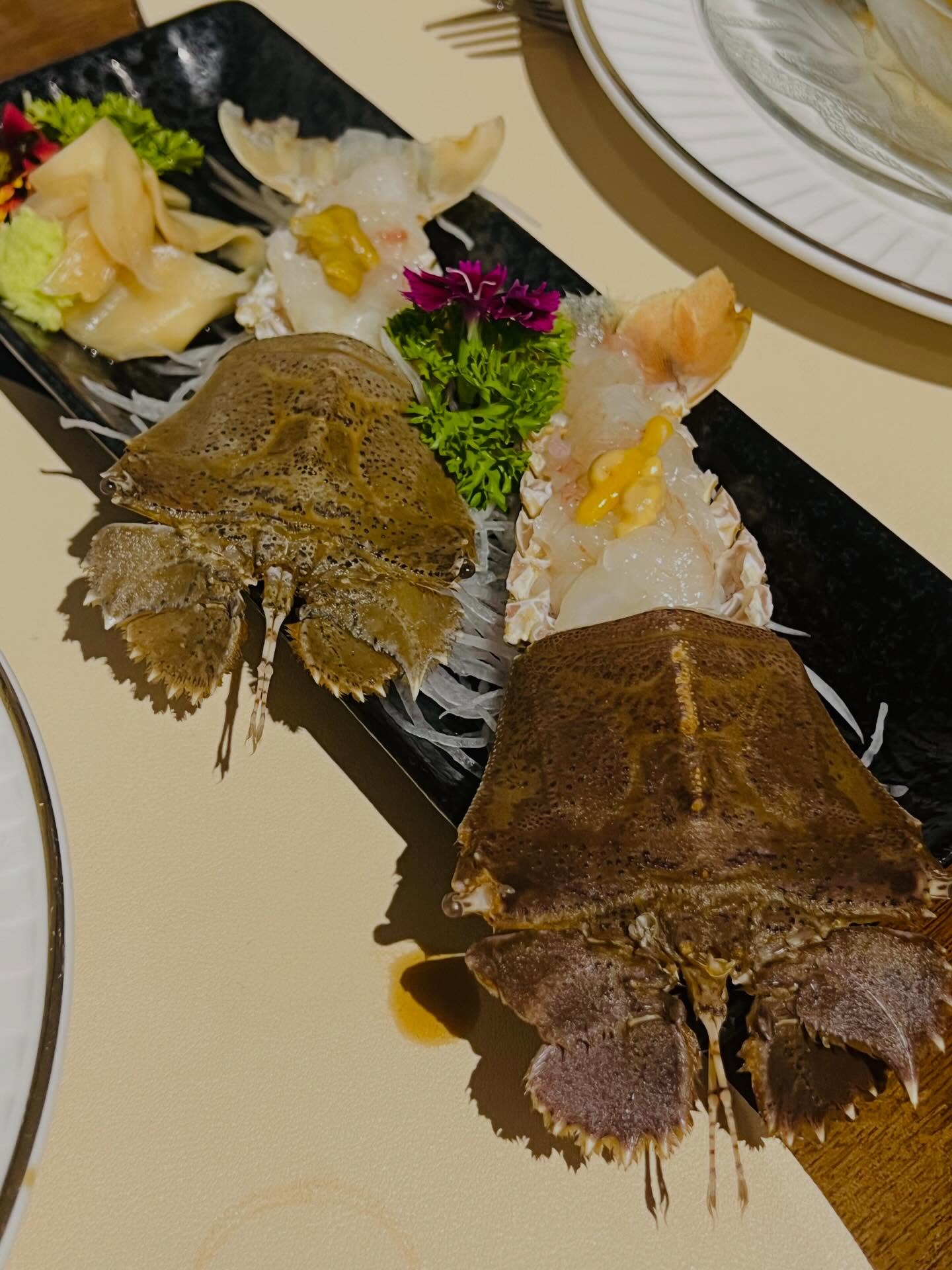 ปิ่น - เก็จมณี วรรธนะสิน