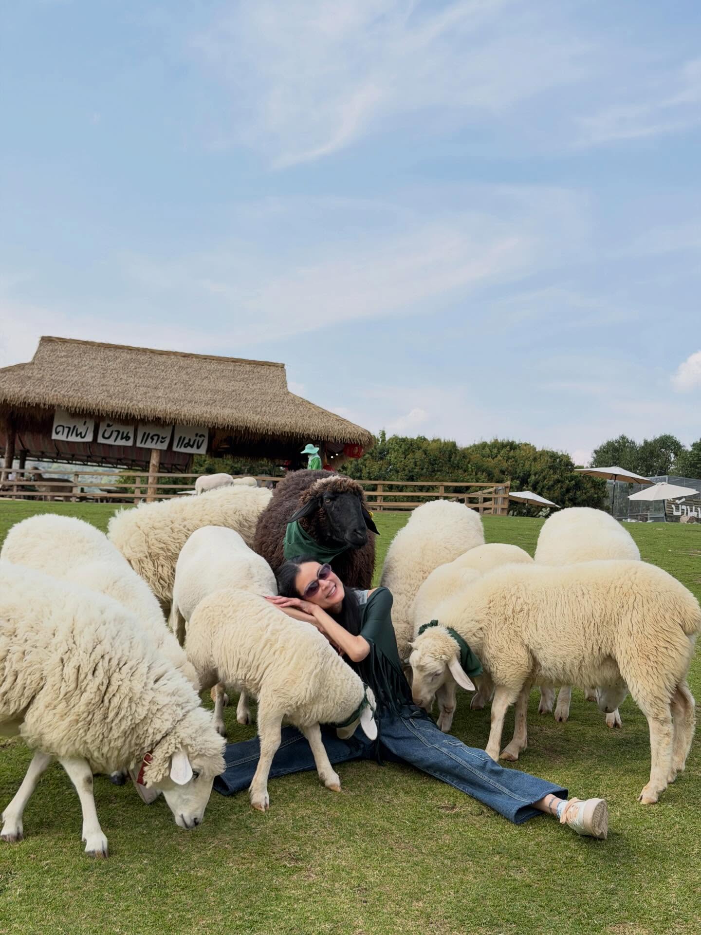 ปิ่น - เก็จมณี วรรธนะสิน