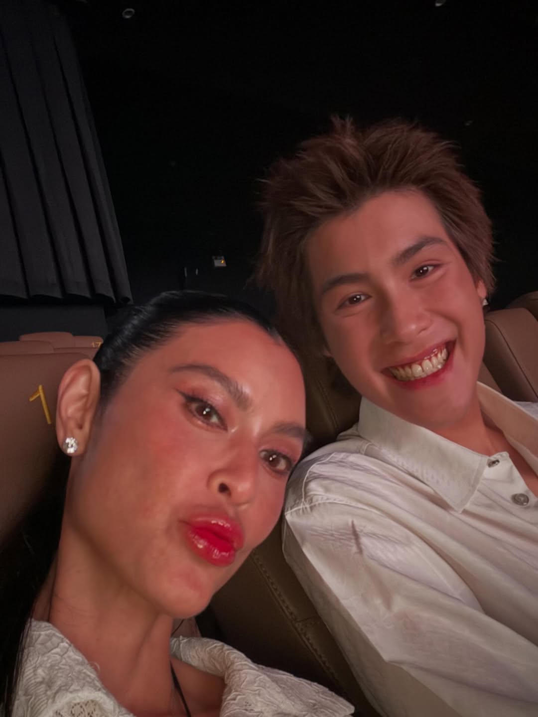 ปิ่น - เก็จมณี วรรธนะสิน