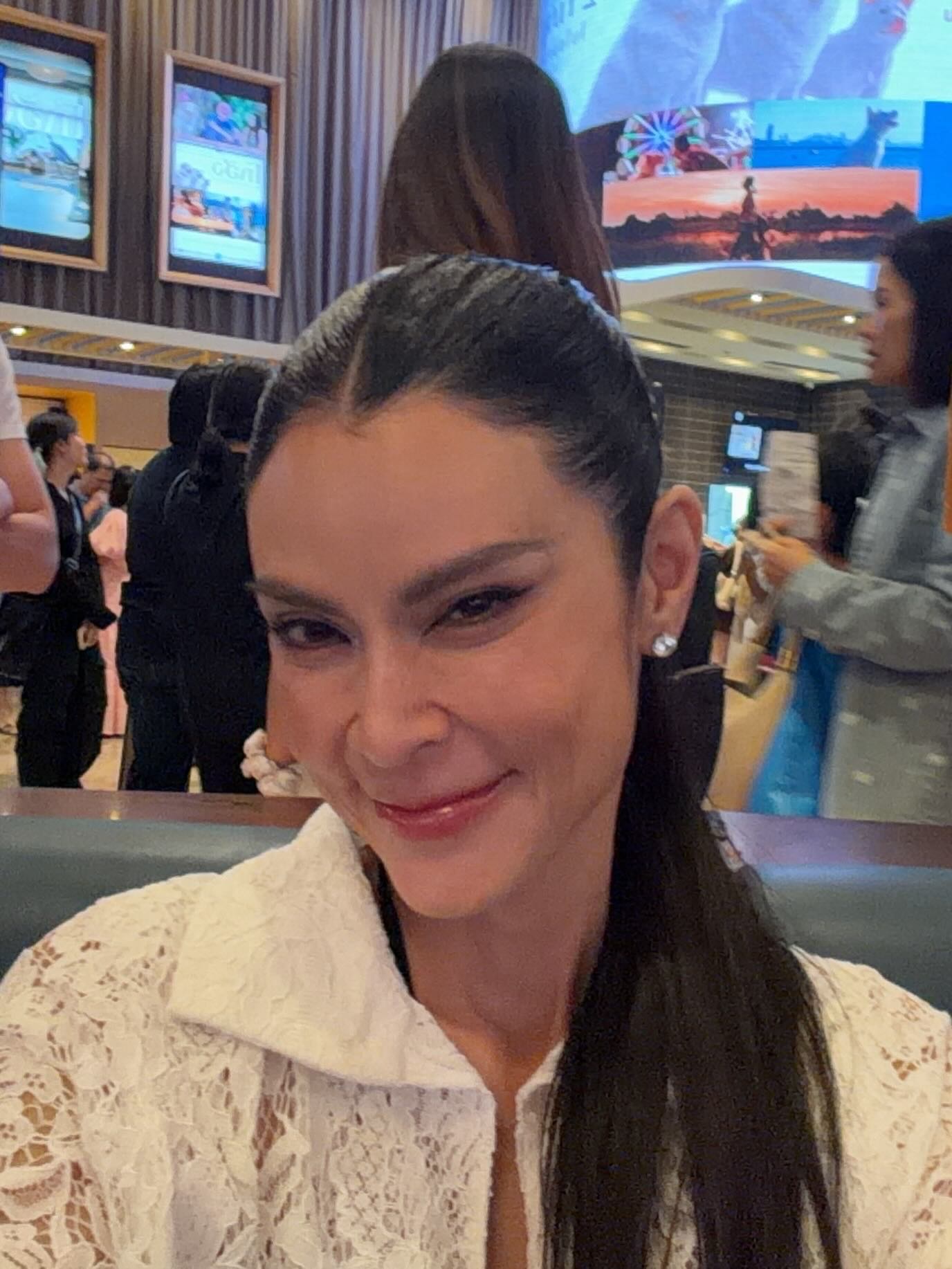 ปิ่น - เก็จมณี วรรธนะสิน