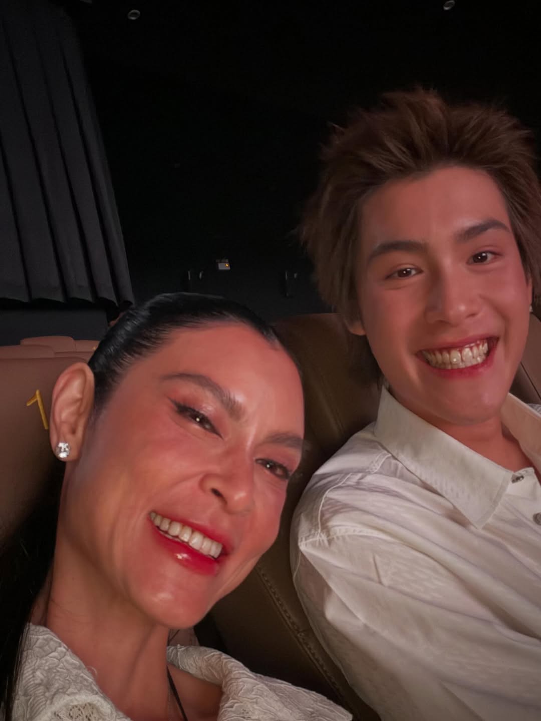 ปิ่น - เก็จมณี วรรธนะสิน