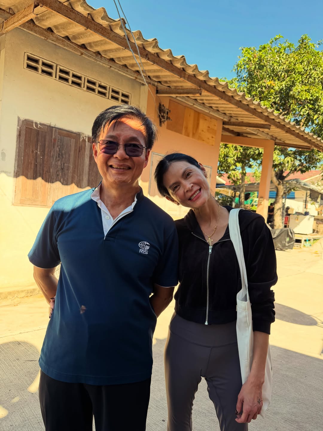 ปิ่น - เก็จมณี วรรธนะสิน