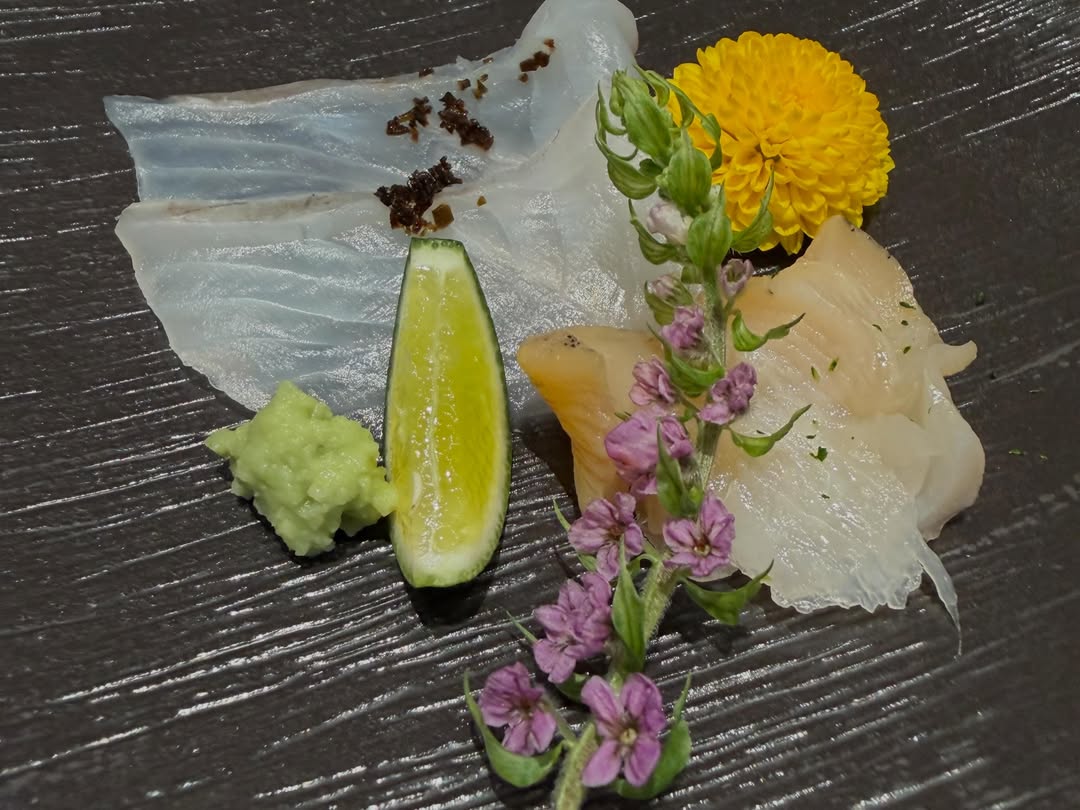 ปิ่น - เก็จมณี วรรธนะสิน