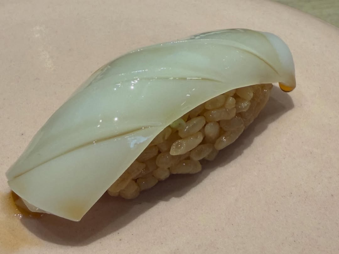 ปิ่น - เก็จมณี วรรธนะสิน