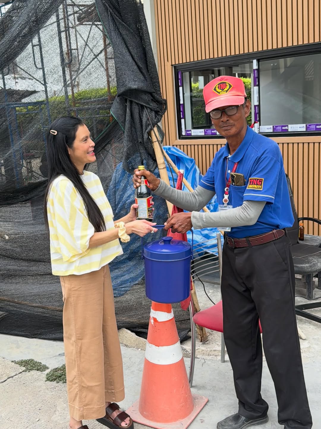 ปิ่น - เก็จมณี วรรธนะสิน