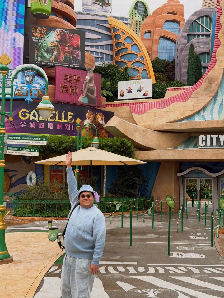 โดม - จารุวัฒน์ เชี่ยวอร่าม