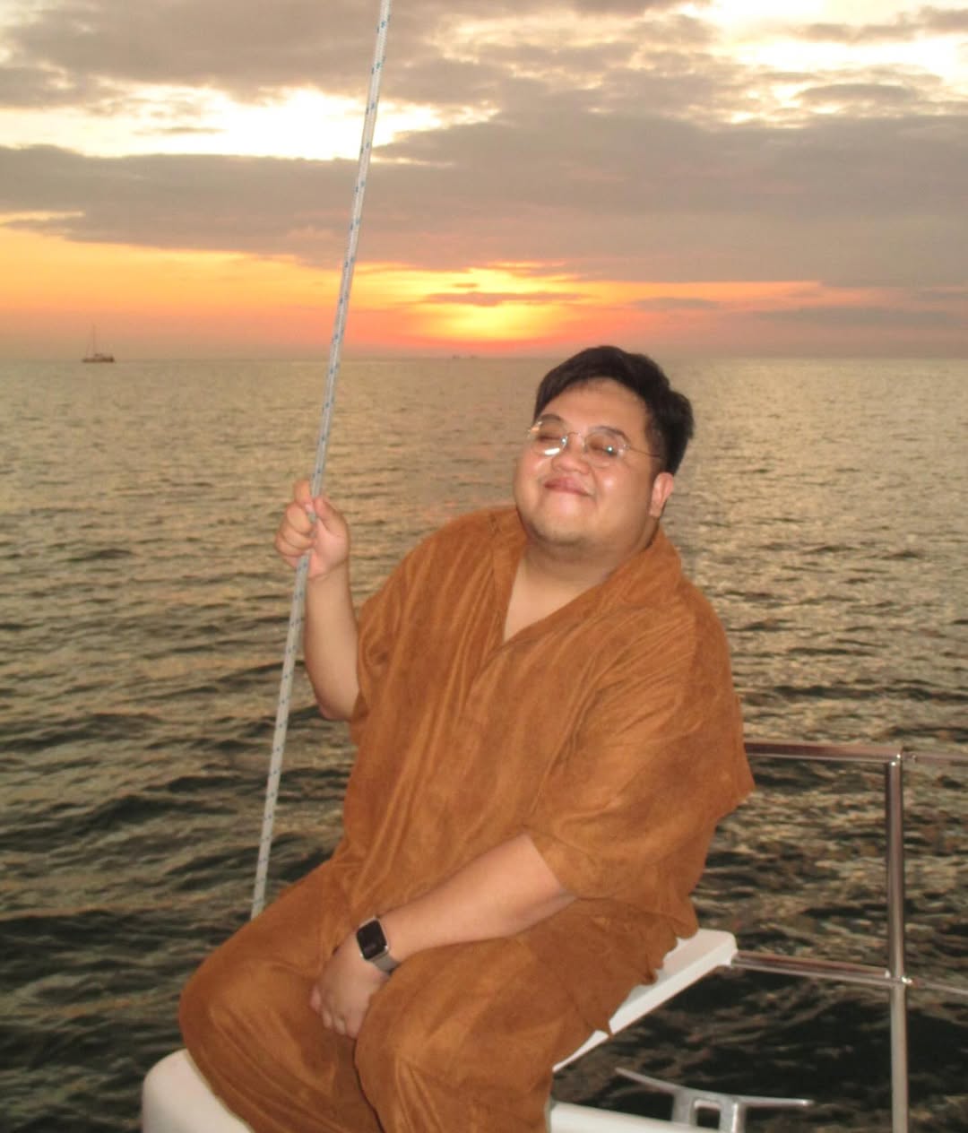 โดม - จารุวัฒน์ เชี่ยวอร่าม