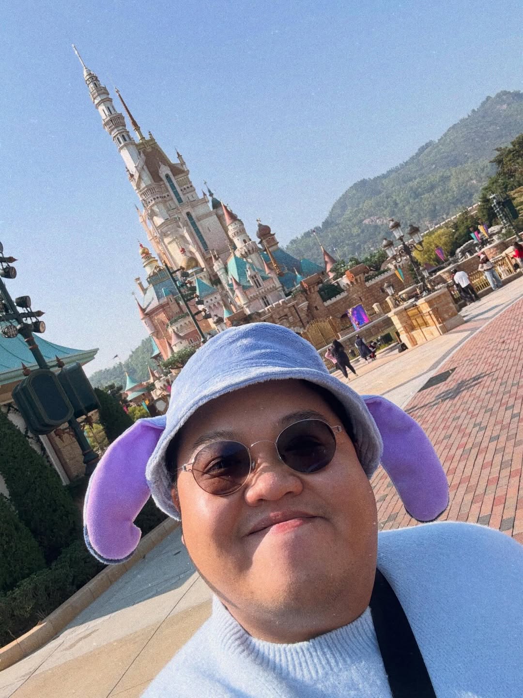 โดม - จารุวัฒน์ เชี่ยวอร่าม