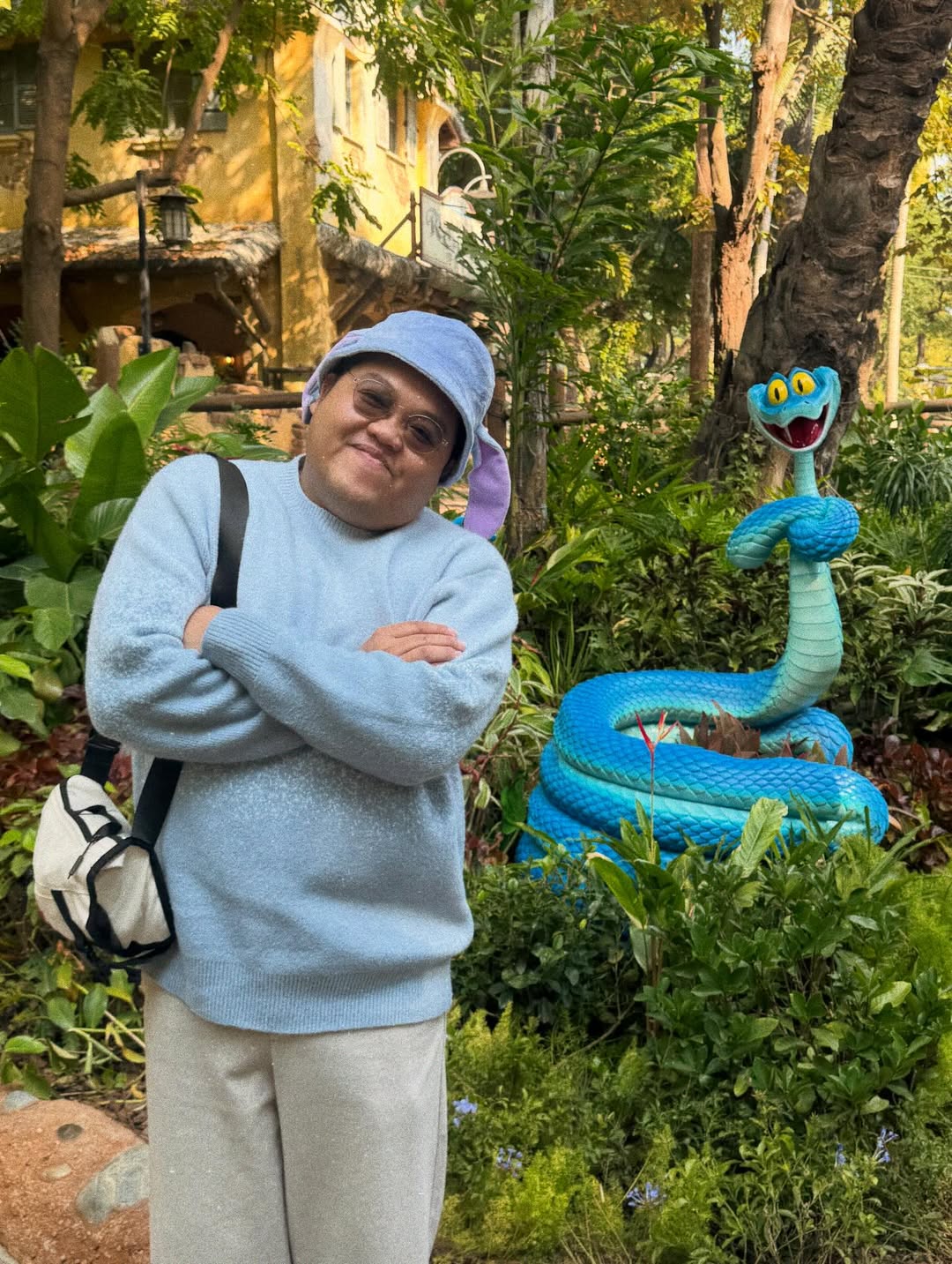 โดม - จารุวัฒน์ เชี่ยวอร่าม