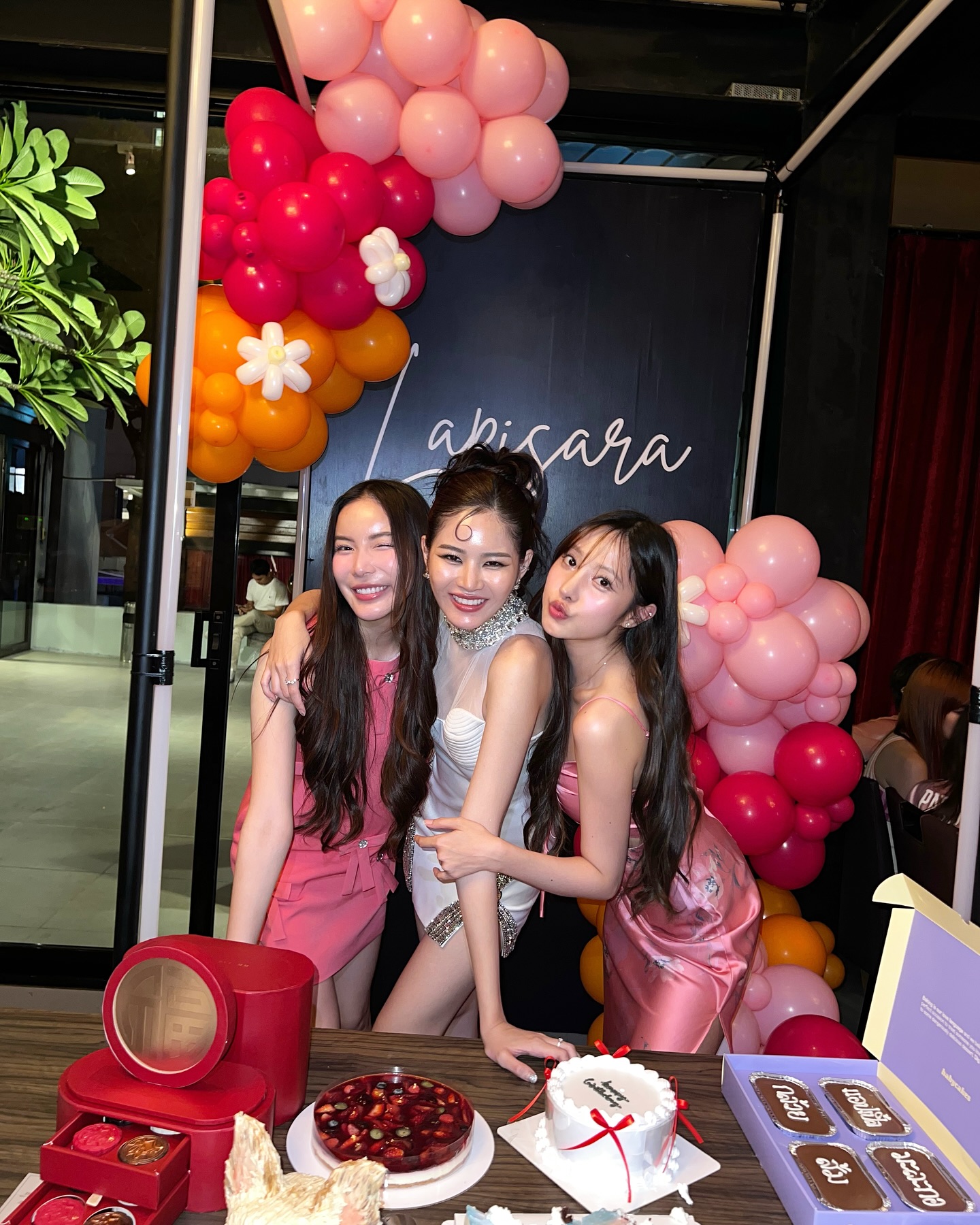 พิกเล็ท - ชาราฎา อิมราพร