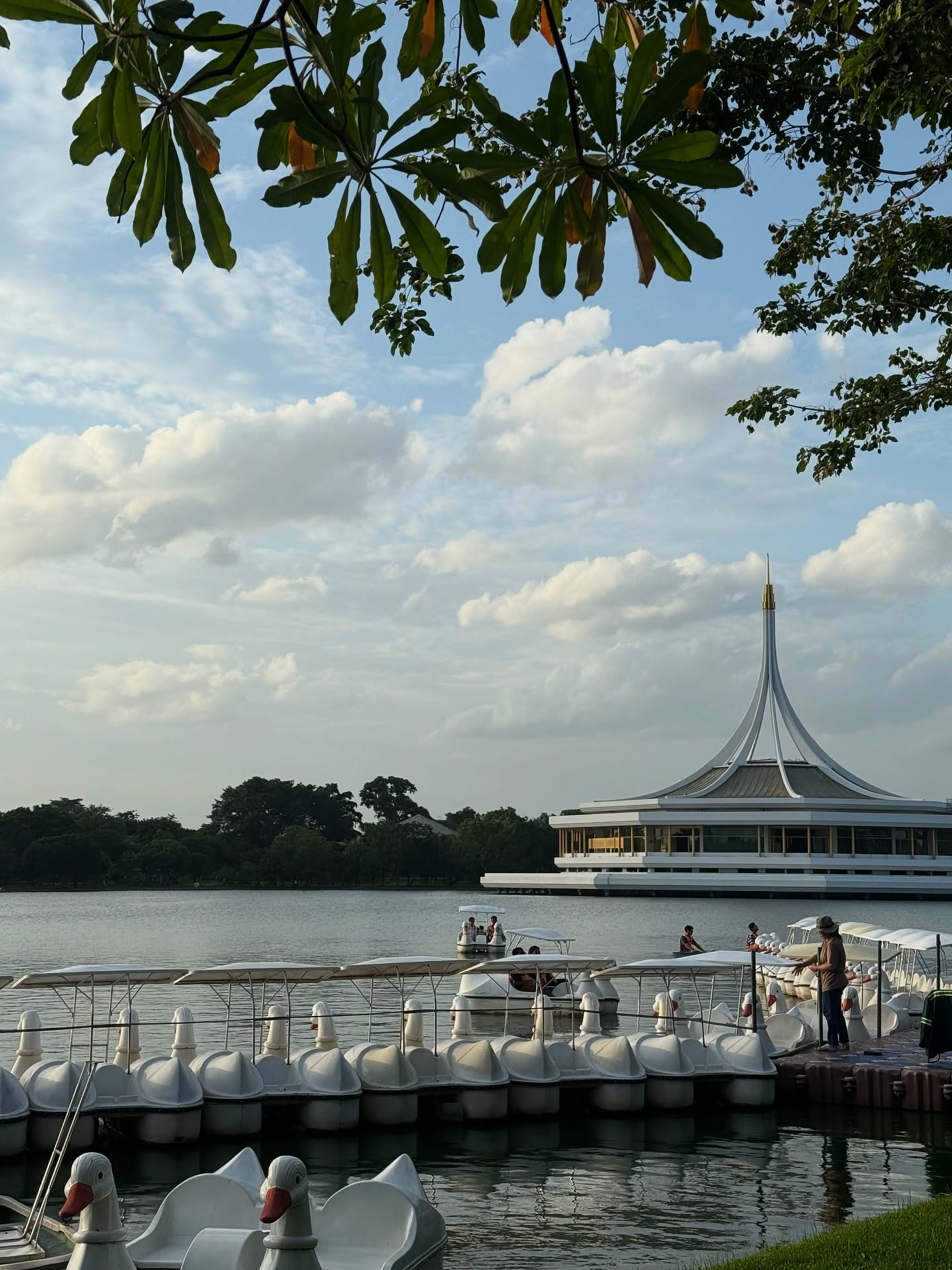 เอิร์ธ - กัษมนณัฏฐ์ นามวิโรจน์