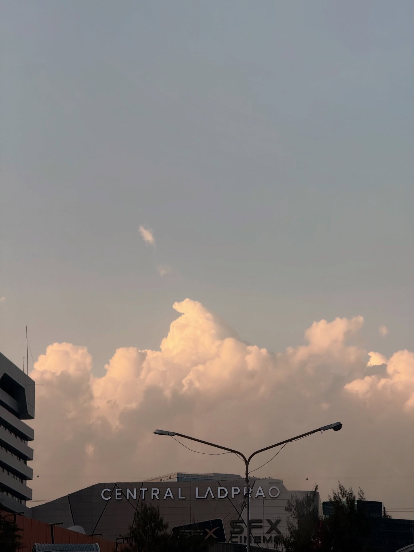 เอิร์ธ - กัษมนณัฏฐ์ นามวิโรจน์