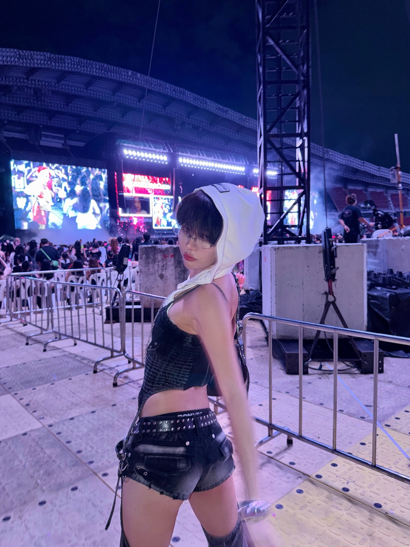 เอิร์ธ - กัษมนณัฏฐ์ นามวิโรจน์