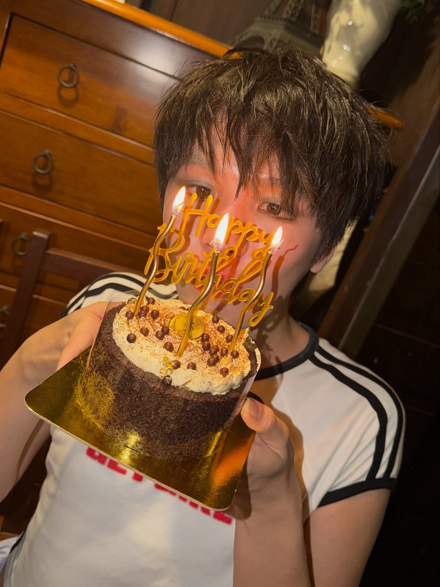 เอิร์ธ - กัษมนณัฏฐ์ นามวิโรจน์