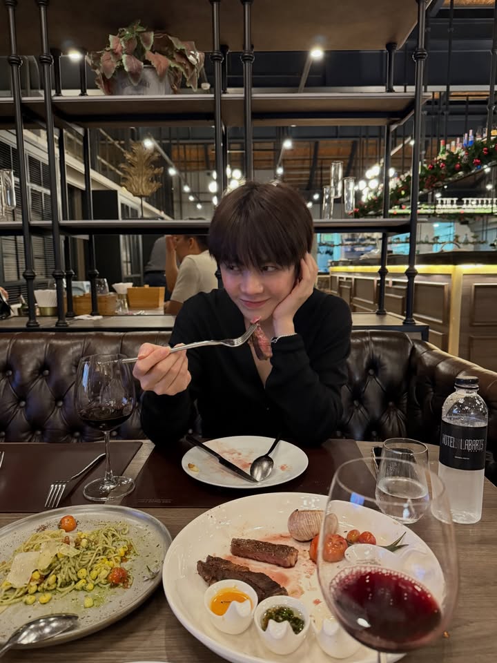 เอิร์ธ - กัษมนณัฏฐ์ นามวิโรจน์