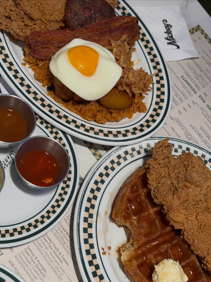 เอิร์ธ - กัษมนณัฏฐ์ นามวิโรจน์