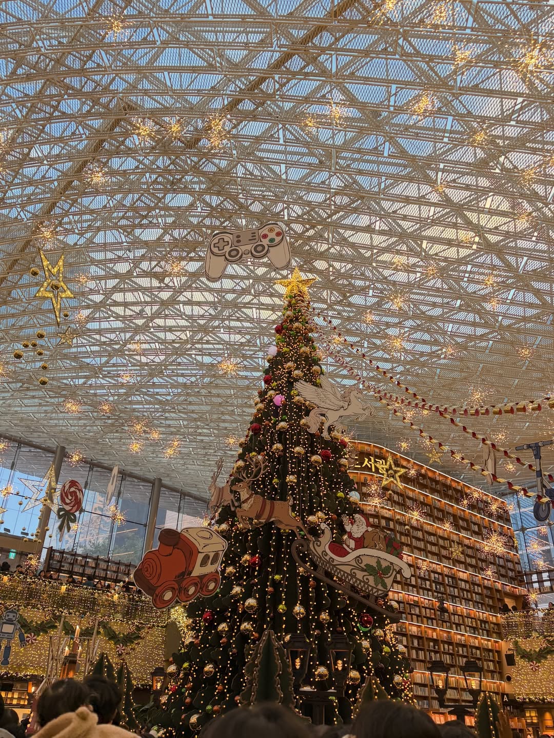 เอิร์ธ - กัษมนณัฏฐ์ นามวิโรจน์