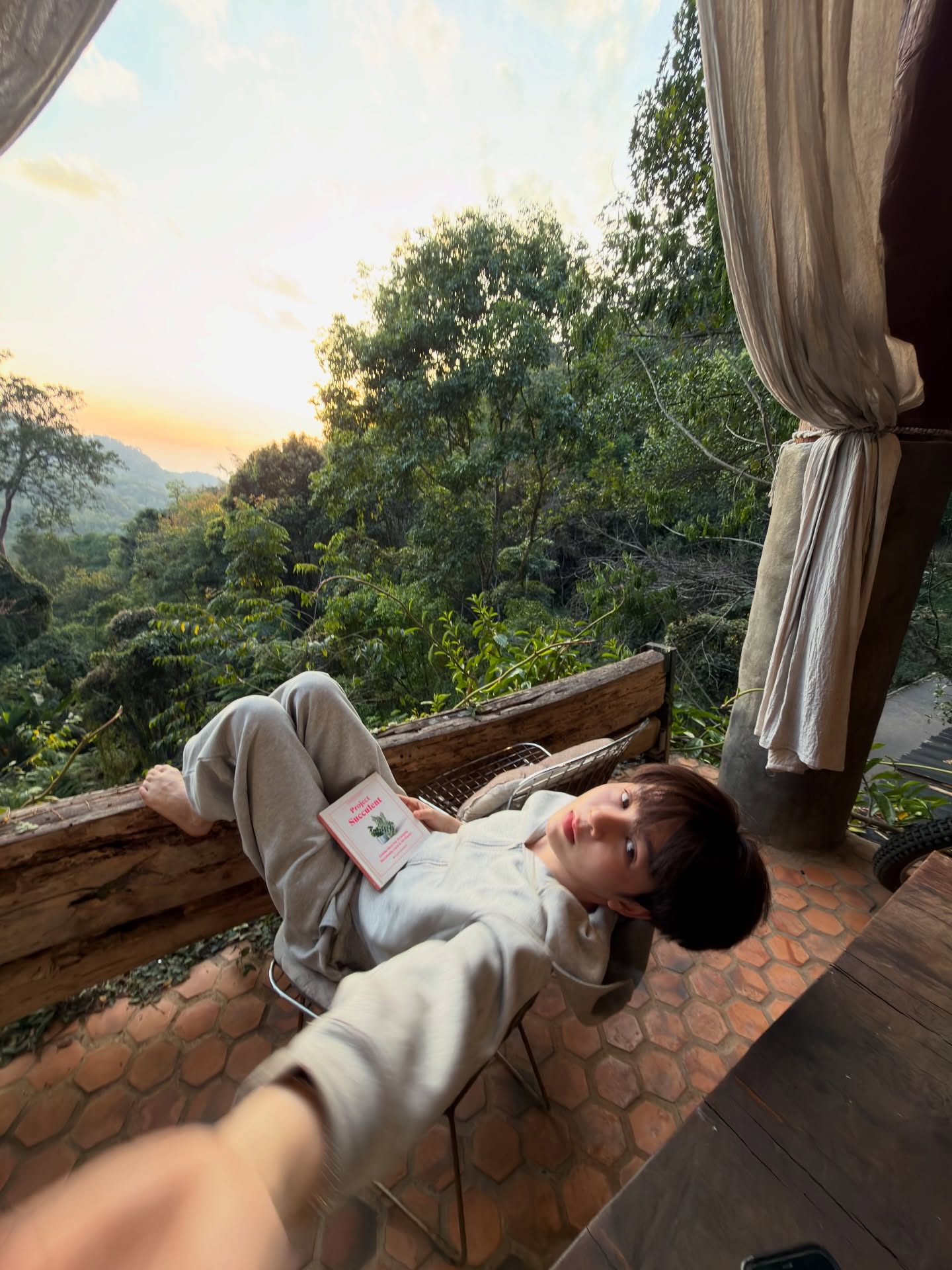 เอิร์ธ - กัษมนณัฏฐ์ นามวิโรจน์