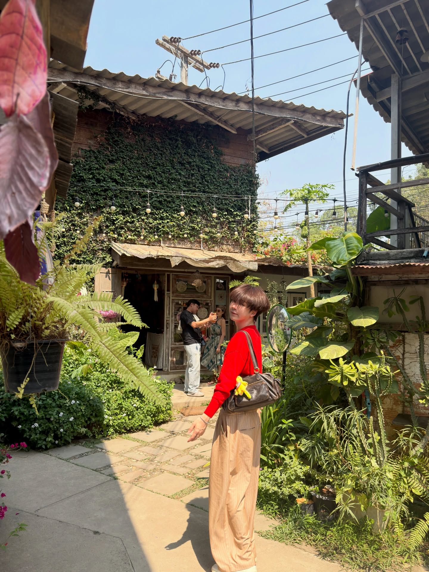 เอิร์ธ - กัษมนณัฏฐ์ นามวิโรจน์