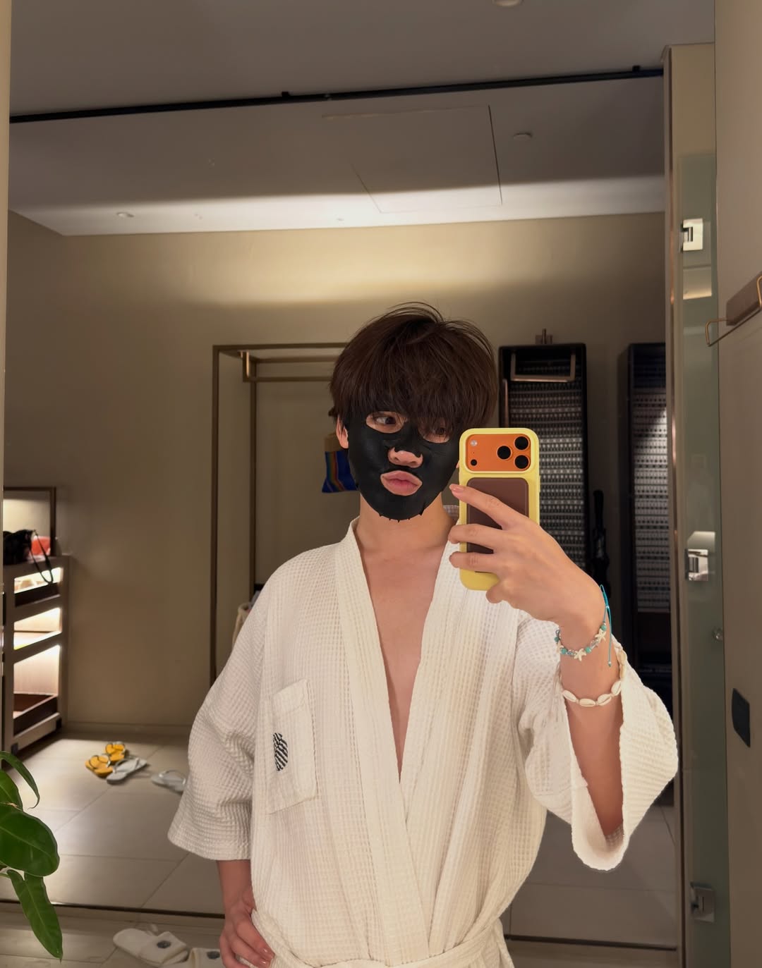 เอิร์ธ - กัษมนณัฏฐ์ นามวิโรจน์