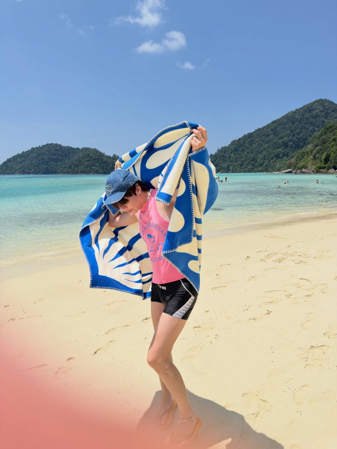 เอิร์ธ - กัษมนณัฏฐ์ นามวิโรจน์