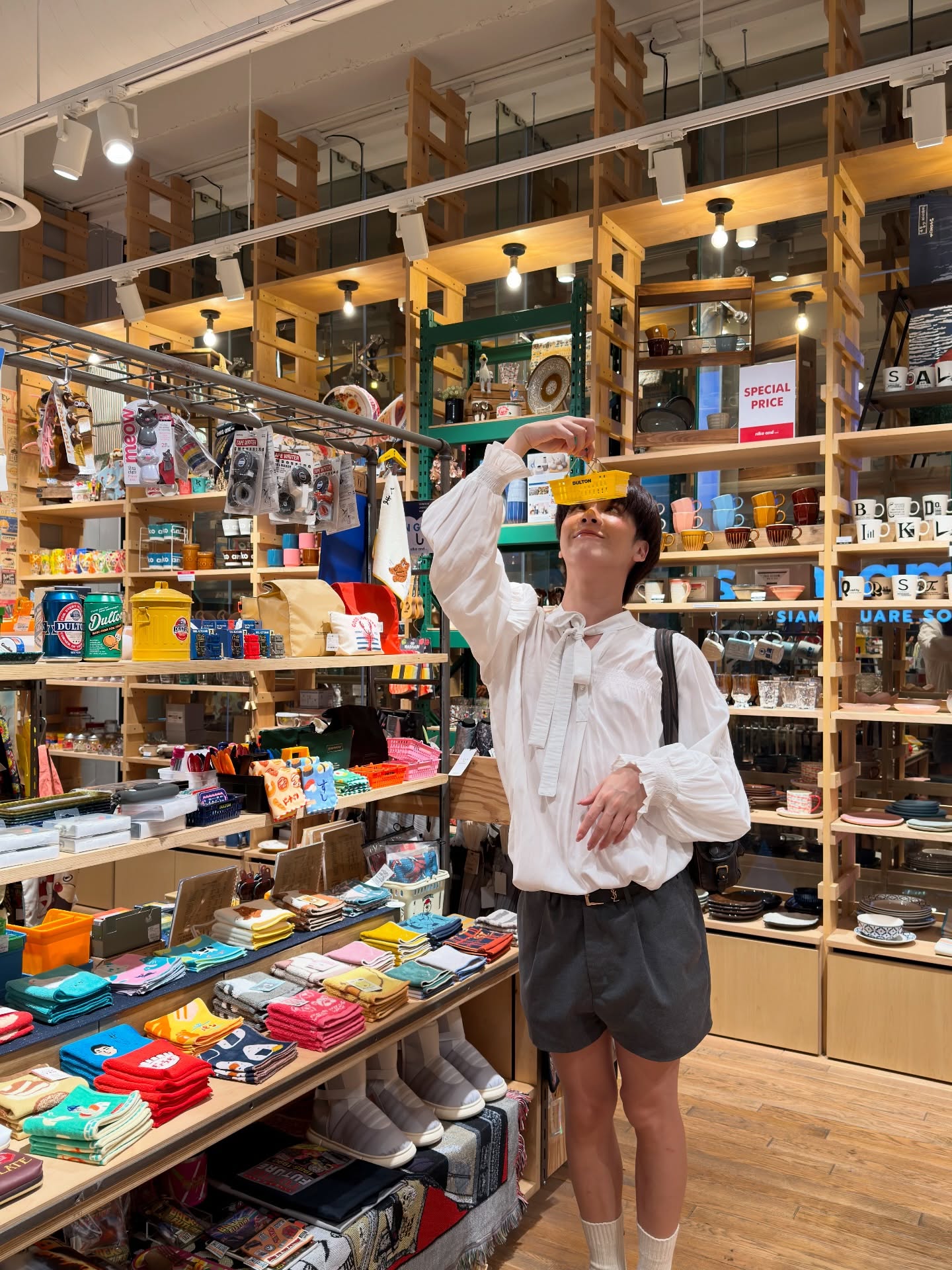 เอิร์ธ - กัษมนณัฏฐ์ นามวิโรจน์