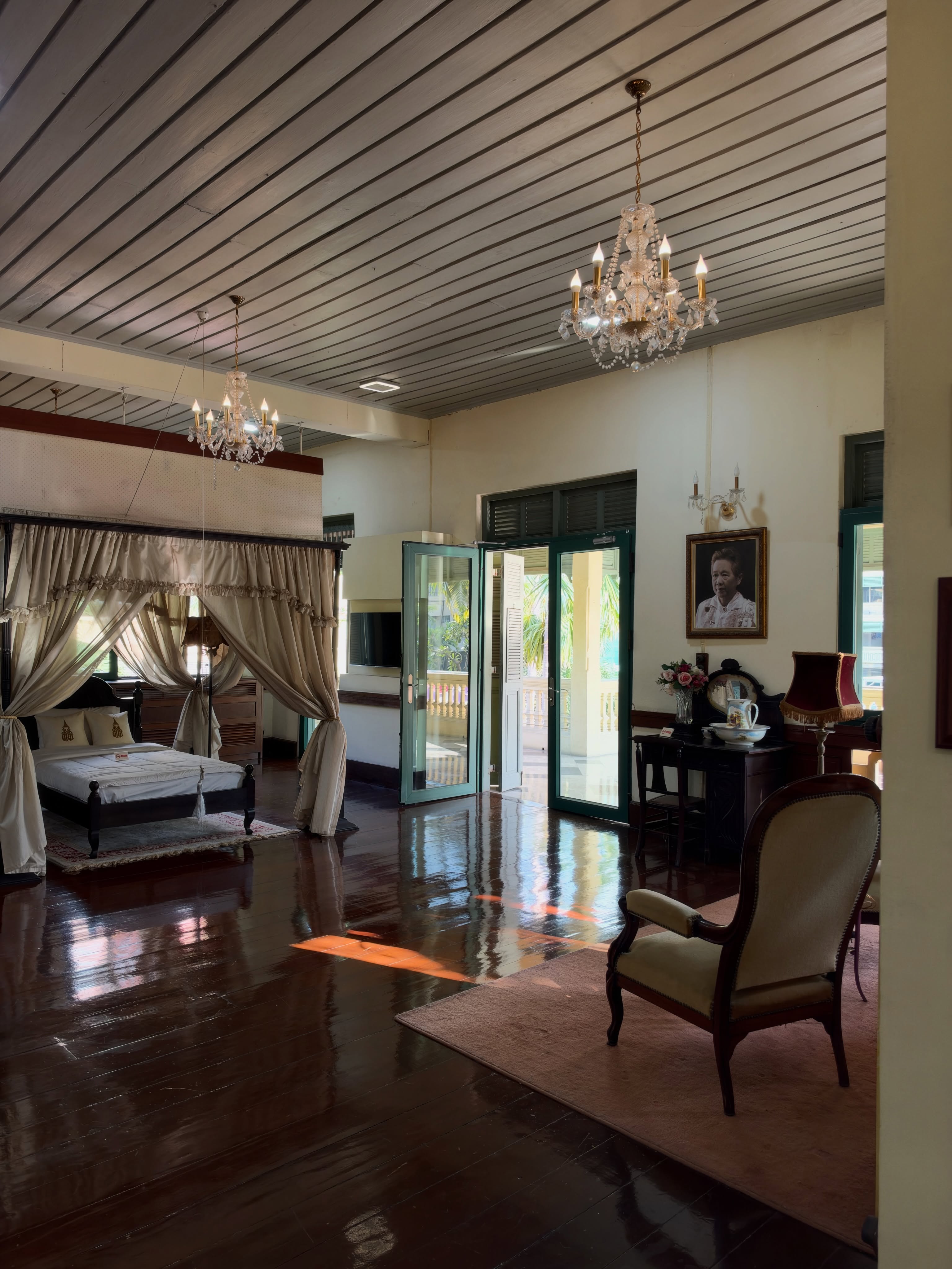 เอิร์ธ - กัษมนณัฏฐ์ นามวิโรจน์