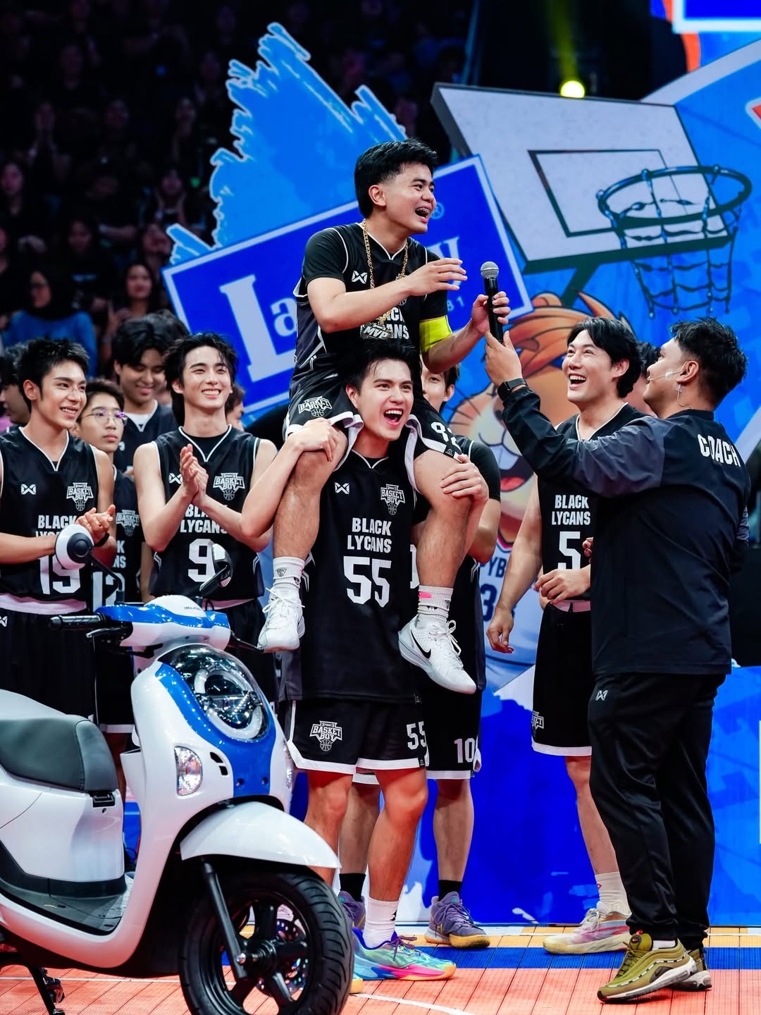 โอม - ปัณฑพล ประสารราชกิจ