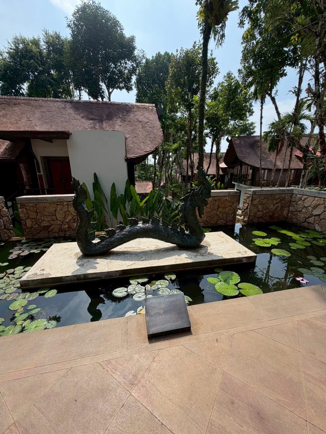 โอม - ปัณฑพล ประสารราชกิจ