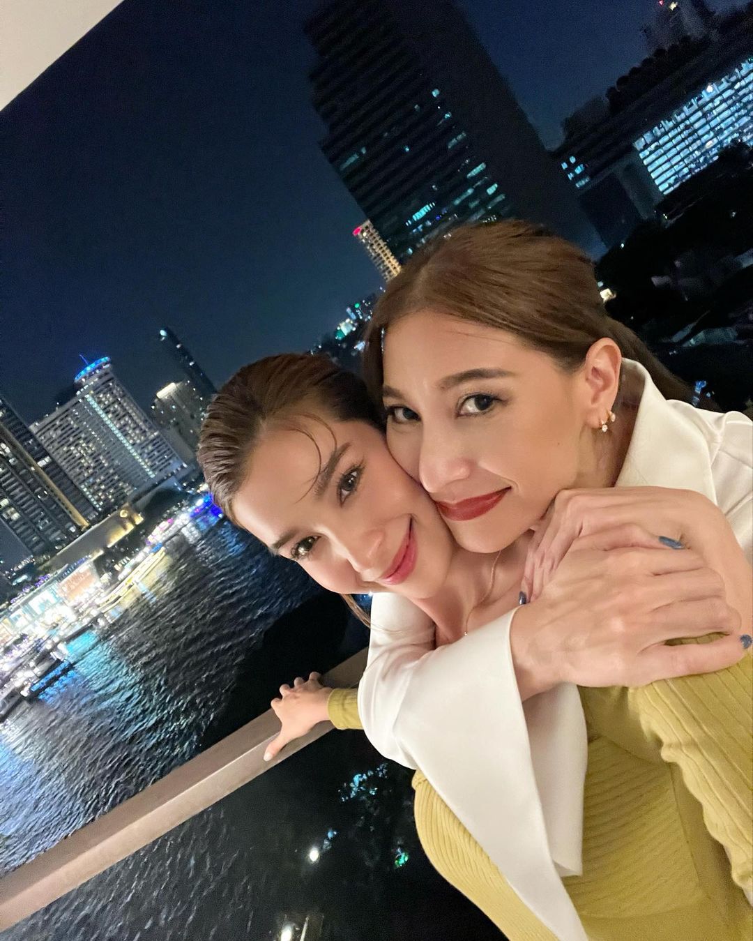 วิว - วรรณรท สนธิไชย